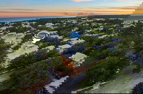 Foto 50 - Golf Cart + Close To Beach Club In Watercolor! 5 Bedroom Home by RedAwning