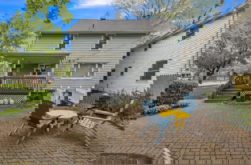 Foto 1 - Unique Charmer: Outdoor Space & More Near Um 3 Bedroom Home by RedAwning