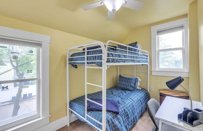 Unique Charmer: Outdoor Space & More Near Um 3 Bedroom Home by RedAwning - Photo 7