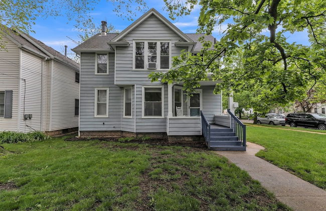 Unique Charmer: Outdoor Space & More Near Um 3 Bedroom Home by RedAwning - Photo 27