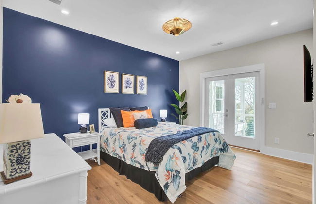 Walk to the Beach + Private Pool, Rooftop Terrace, Balcony 3602 Cameron - Foto 24