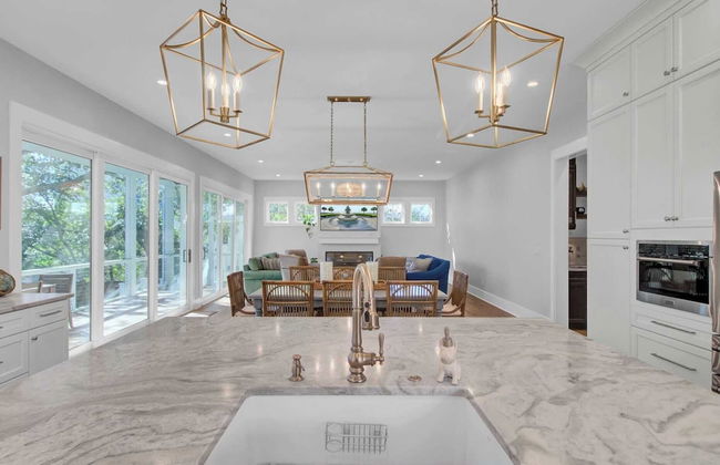 Walk to the Beach + Private Pool, Rooftop Terrace, Balcony 3602 Cameron - Foto 13