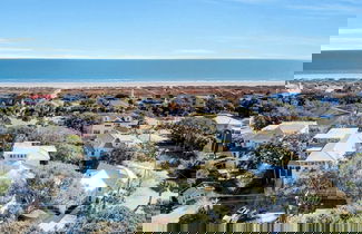 Foto 2 - Walk to the Beach + Private Pool, Rooftop Terrace, Balcony 3602 Cameron