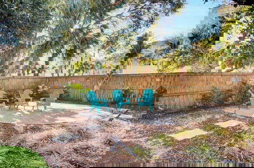 Foto 42 - Walk to the Beach + Private Pool, Rooftop Terrace, Balcony 3602 Cameron