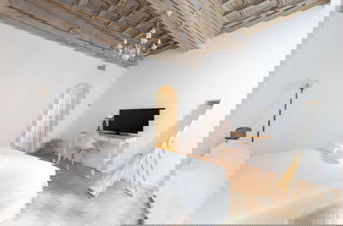 Foto 5 - City Center- Modern and Bright apartment