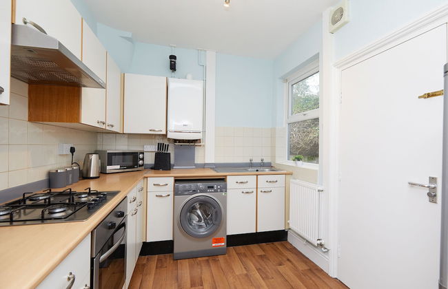 4 Bed Derby House - Long Stays- Parking - Photo 14