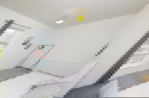Photo 9 - 4 Bed Derby House - Long Stays- Parking