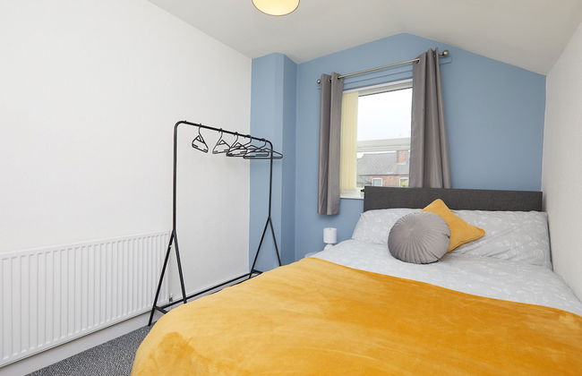 4 Bed Derby House - Long Stays- Parking - Photo 5