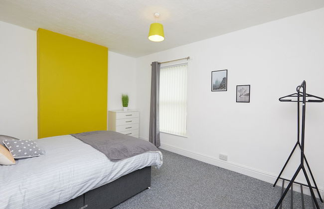 4 Bed Derby House - Long Stays- Parking - Photo 12