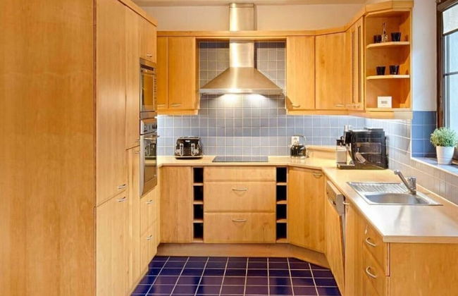 Spacious Apartment With Easy Connectivity - Foto 6