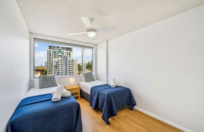 Holiday Haven on Burleigh Beach - Photo 2