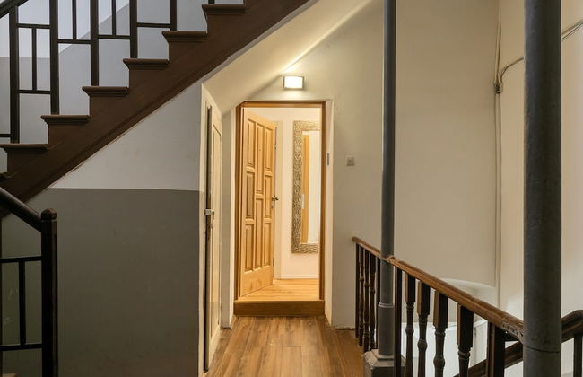 Modern Apartment With Open-air Parking - Photo 27