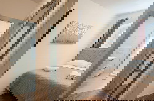 Foto 9 - Modern Apartment With Open-air Parking