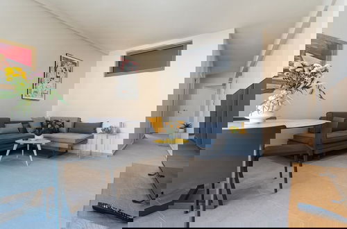 Foto 2 - Charming Minimal apt in the Center of Glyfada