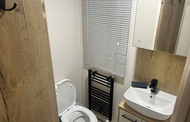 Hafan y Mor Park 3-bed Caravan, Sleeps 8, Pets Ok - Foto 9
