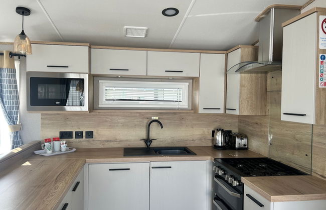 Hafan y Mor Park 3-bed Caravan, Sleeps 8, Pets Ok - Foto 6