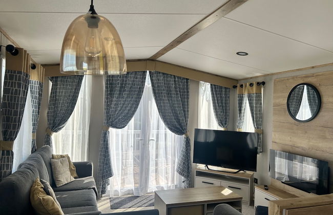 Hafan y Mor Park 3-bed Caravan, Sleeps 8, Pets Ok - Foto 8