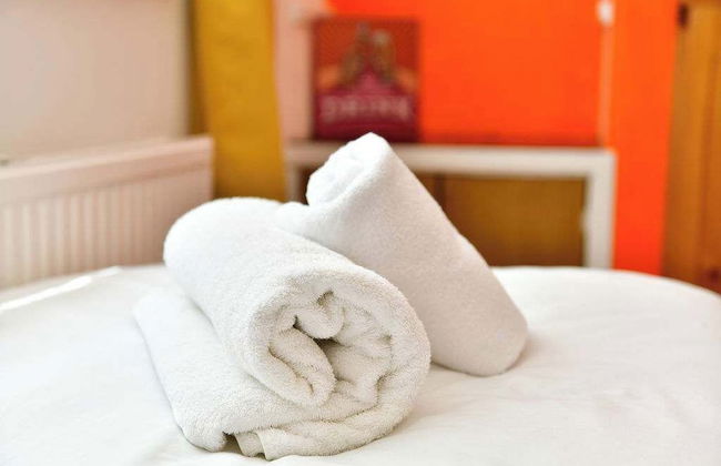 Host Stay Oxford Street House - Photo 25