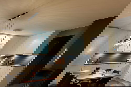 Foto 1 - Modern Apartement With Parking