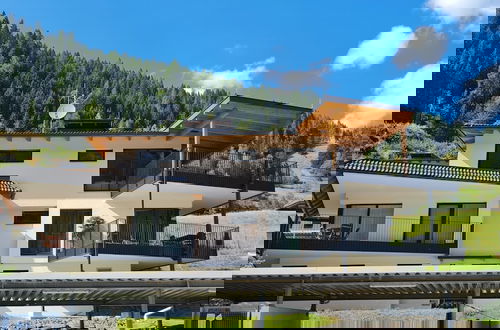 Foto 1 - Luxury Apartment With Stunning Mountain View