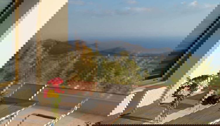 Foto 1 - Modern Villa in Mariou With Private Pool