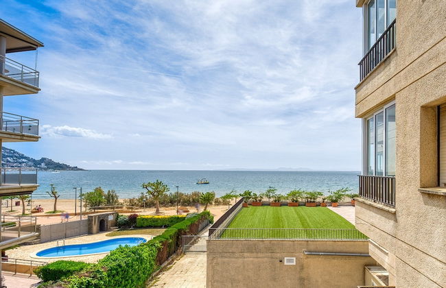 Apartment in Roses Near Platja del Eastrell - Foto 1