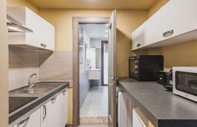 Ursino apartment with balcony - Photo 8