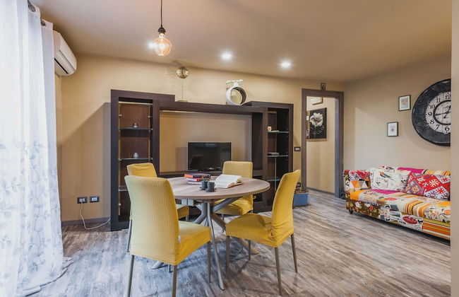 Ursino apartment with balcony - Photo 10