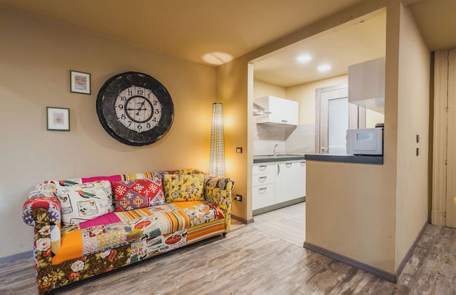 Ursino apartment with balcony - Photo 9