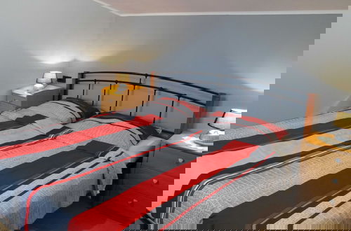 Foto 5 - Scenic and Sunny Apartments With Sea View and Balcony