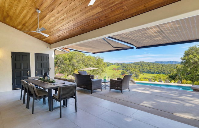 Rancho Robles by Avantstay Vineyard Villa w/ Views, Pool & Privacy - Foto 2