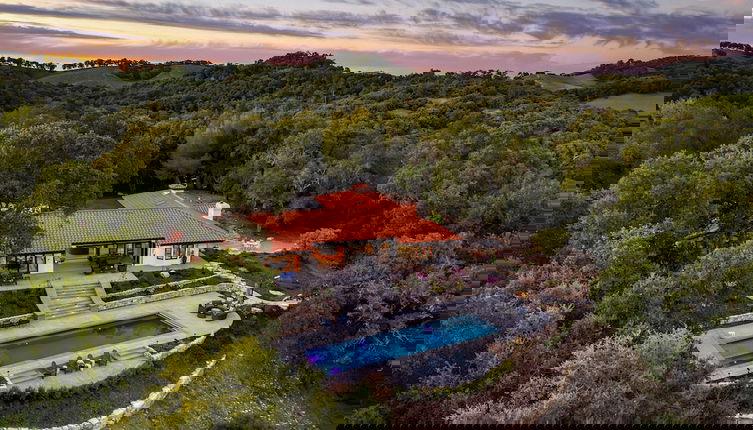 Foto 1 - Rancho Robles by Avantstay Vineyard Villa w/ Views, Pool & Privacy