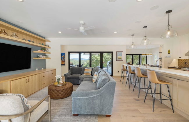 Rancho Robles by Avantstay Vineyard Villa w/ Views, Pool & Privacy - Foto 11