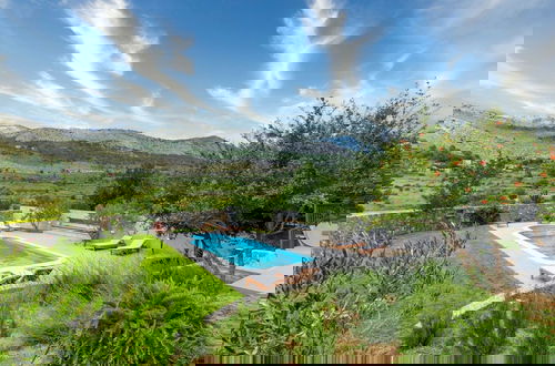Foto 42 - Serene Rural Villa With Pool, Sun Deck, and Children's Play Area