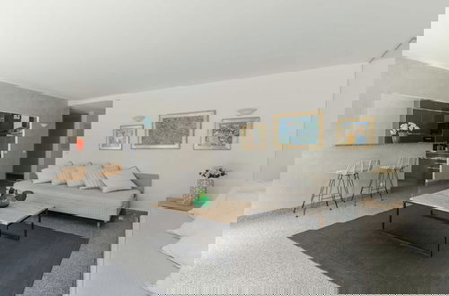 Foto 14 - Luxury Haven With Pool, Tennis and Large Garden