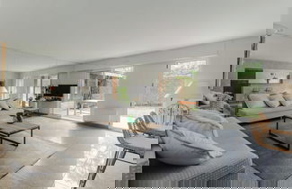 Foto 1 - Luxury Haven With Pool, Tennis and Large Garden