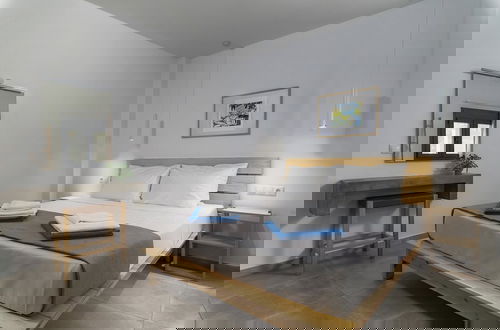 Photo 4 - Aspras Luxury Apartments