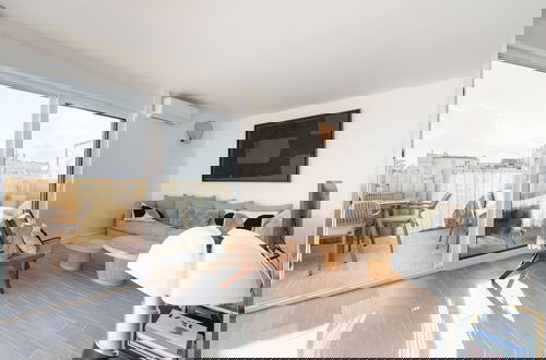 Foto 11 - Beautiful Flat With Terrace - Carre D'or Cannes