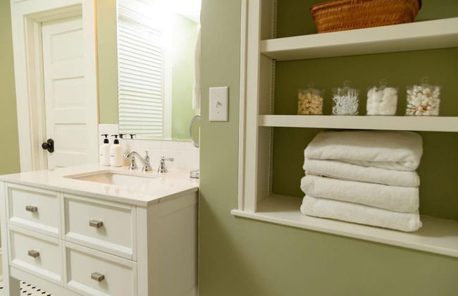 The Winona House - Boutique Hotel Near Downtown - Photo 15
