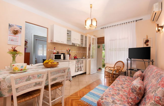 Elegant Lovran Apartment With Large Outdoor Area - Foto 8