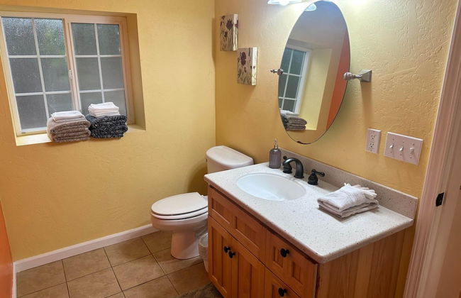 Medford Home and 2 Condos With Pool and Hot tub - Foto 8