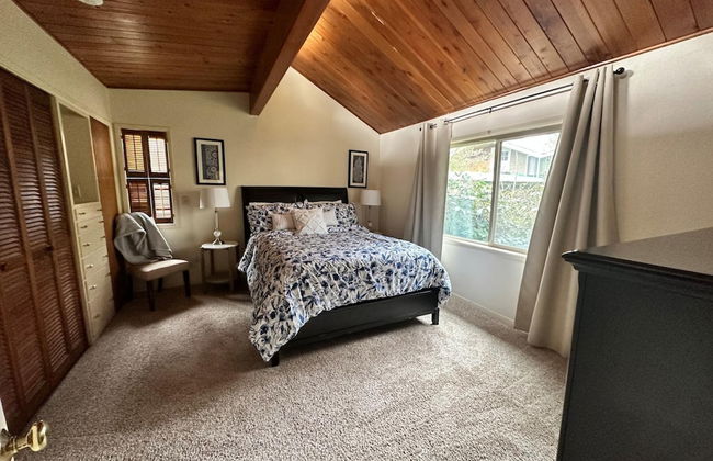 Medford Home and 2 Condos With Pool and Hot tub - Foto 17