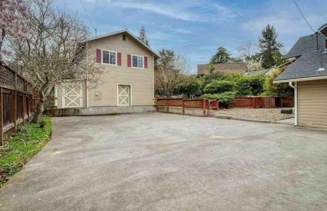 Medford Home and 2 Condos With Pool and Hot tub - Foto 26