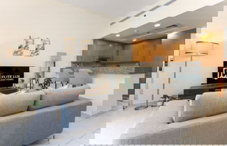 Foto 1 - Elite LUX Holiday Homes - Modern Elegance Studio in Business Bay Dubai