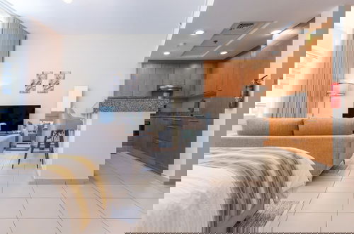 Foto 12 - Elite LUX Holiday Homes - Modern Elegance Studio in Business Bay Dubai