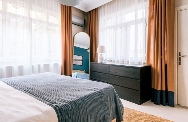 Modern Spacious Flat w Balcony 5 min to Taksim - Foto 9