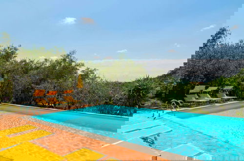 Foto 35 - Bright Farmhouse in Montecatini Terme With Swimming Pool