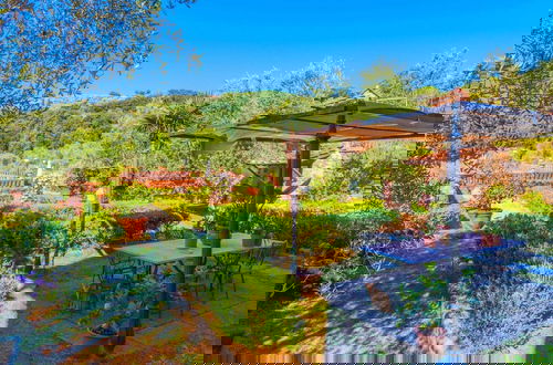 Foto 25 - Bright Farmhouse in Montecatini Terme With Swimming Pool
