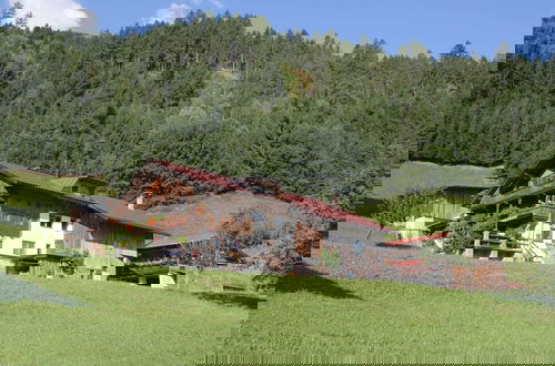 Foto 41 - Spacious Holiday Home Near Ski Area in Kaltenbach