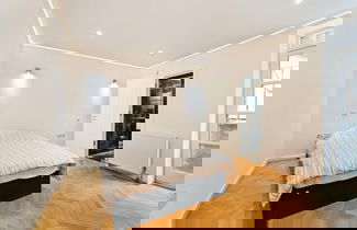 Foto 3 - City Chic London Apartment With 2 Bedrooms
